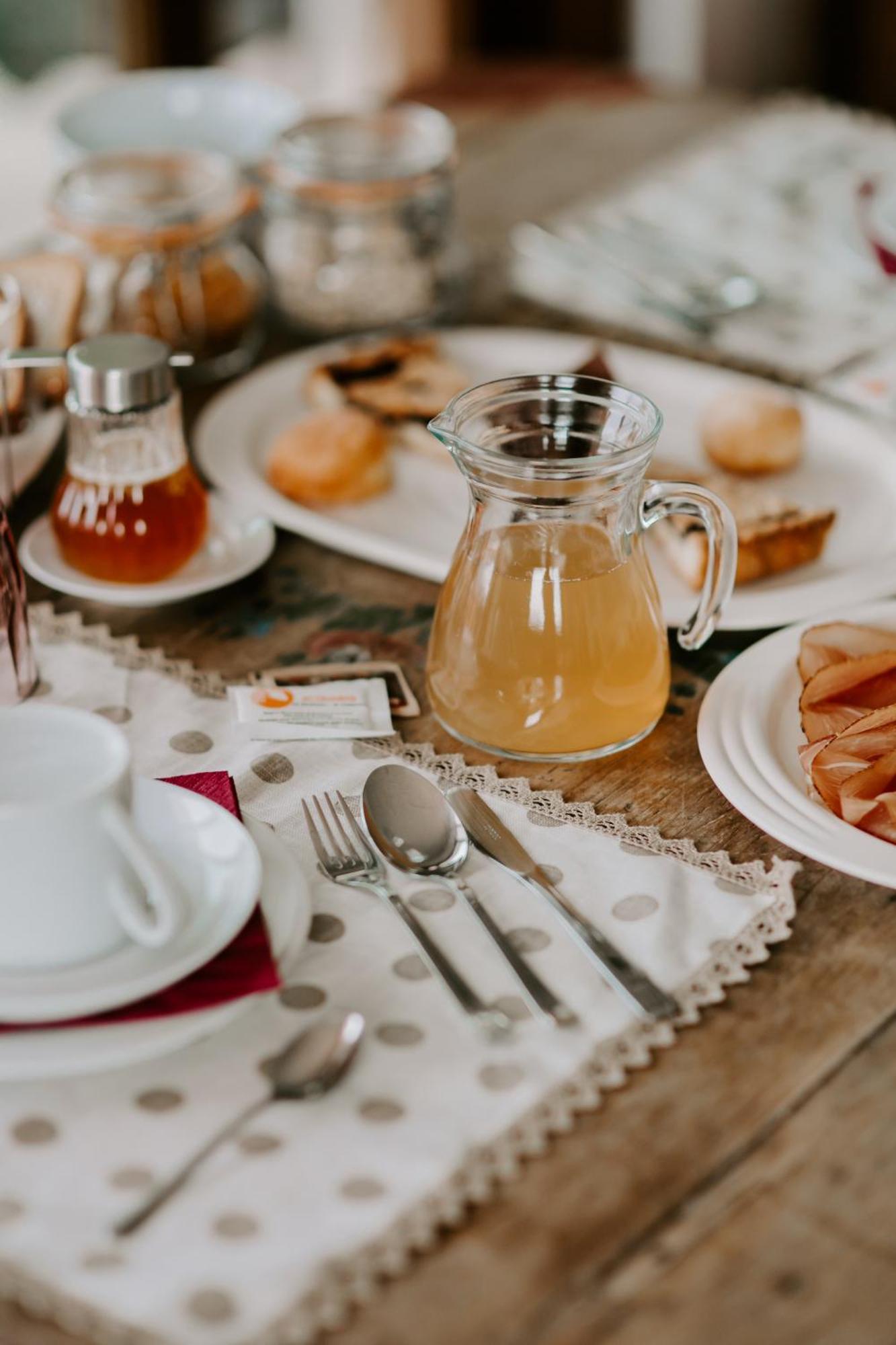 Bed and Breakfast Fra Rose E Mughi Домедже-ди-Кадоре Экстерьер фото
